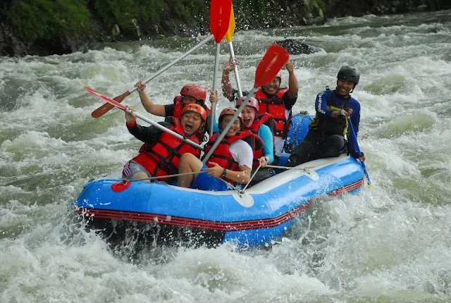 Harga Paket Rafting Sungai Serayu 2025 di Banjarnegara